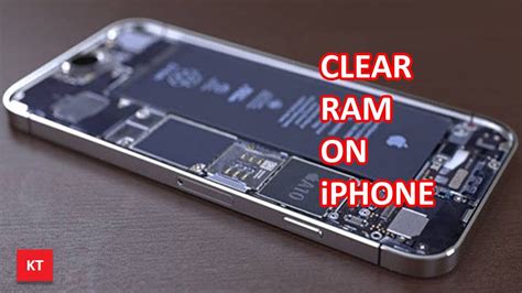 How do I clear RAM on my phone?